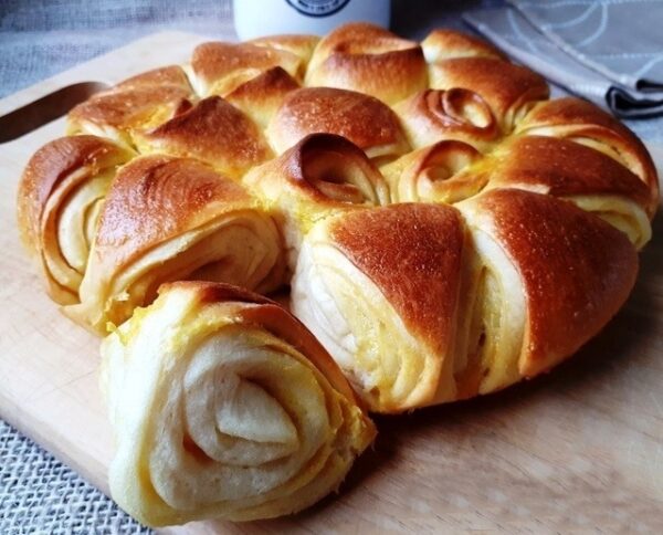 LISNATA POGAČA”DESERT ROSE”….Pogača je jako fina, mekana kao pamuk