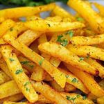 BOLJE OD POMFRITA! Lako i tako ukusno! Recept za domaći krompir kao iz restorana…