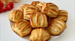 Sadece-3-Malzeme-Ile-Kolay-Borek-Tarifi-1024x576-1-800x445