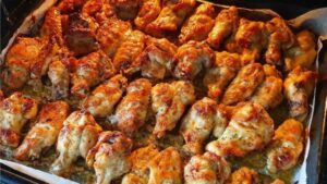 HRSKAVA PILEĆA KRILCA SA POSEBNIM UMAKOM